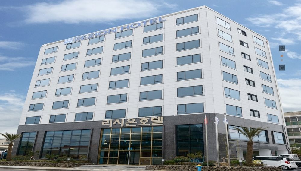 Rezion Hotel Сеогвипо Екстериор снимка