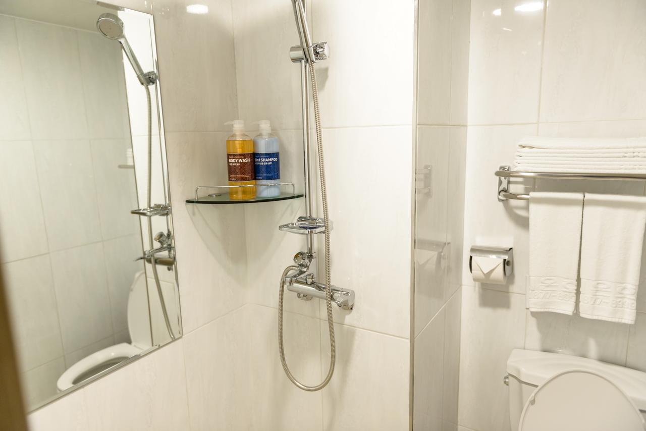Rezion Hotel Сеогвипо Екстериор снимка