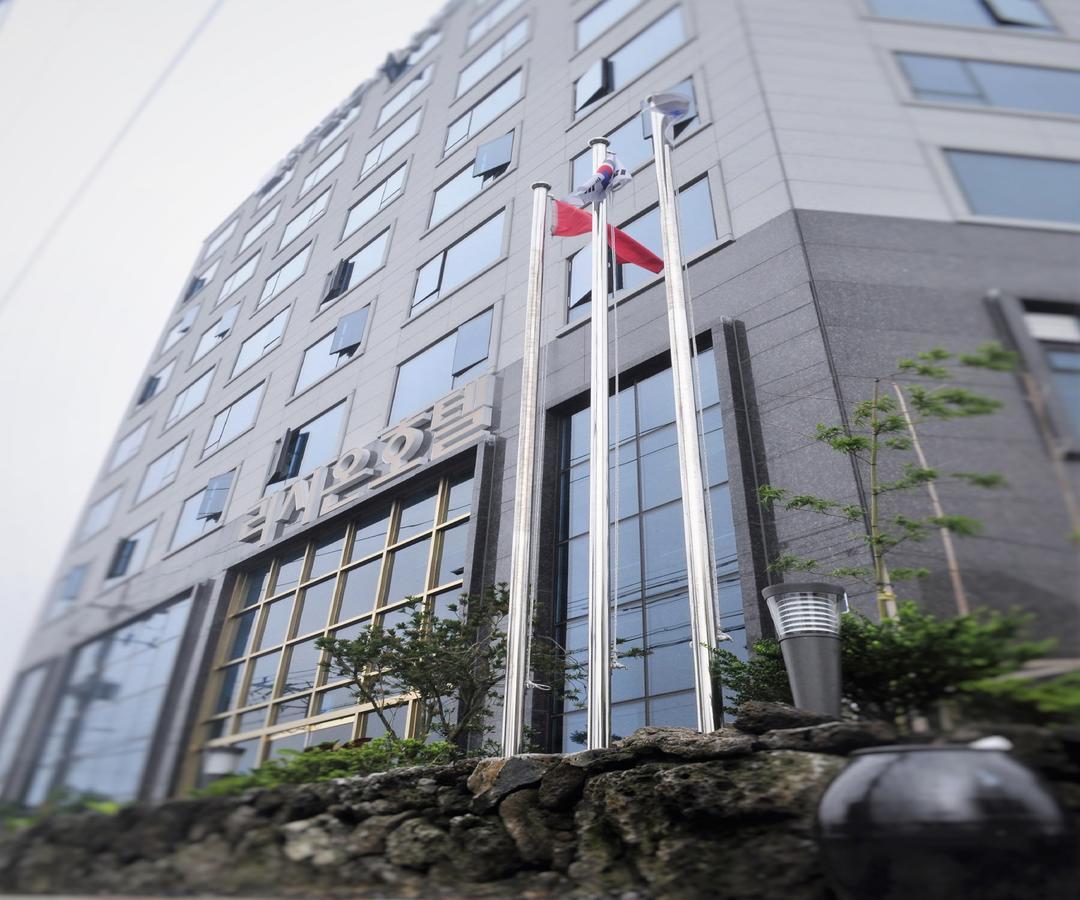 Rezion Hotel Сеогвипо Екстериор снимка